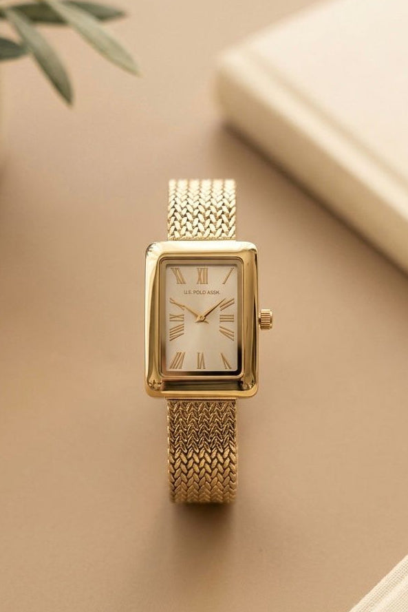 Elegant Gold Mesh Strap Watch
